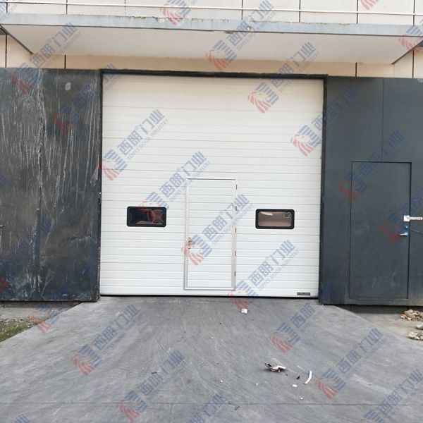 工業(yè)提升門使用時應注意什么？